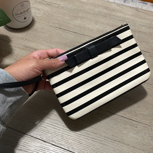 kate spade Handbags - 🖤KATE SPADE HANDBAG/WRISTLET NWOT